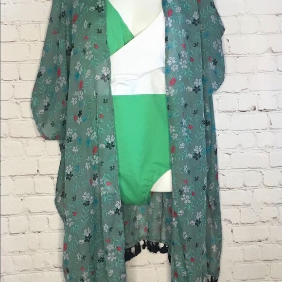 ‎One Piece Swimsuit Size 3 +Sarong-beach Cover - Picture 12 of 13